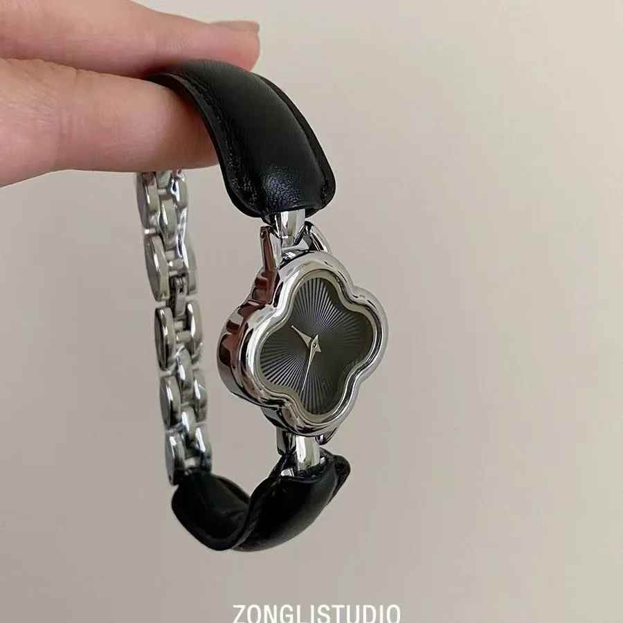 New belt women's watch flower dial fashionable light luxury bracelet, gift for girlfriend, party jewelry