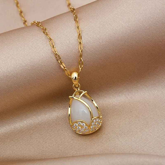 Korean Fashion Tulip Necklace with Rhinestone Golden Necklace Luxury Classic Party Clavicle Chain Necklaces for Women Jewelry